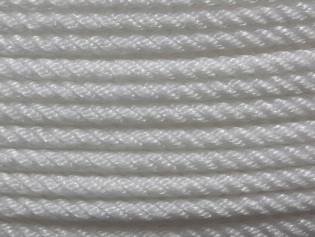 Lina polietylenowa kręcona ∅7mm biała