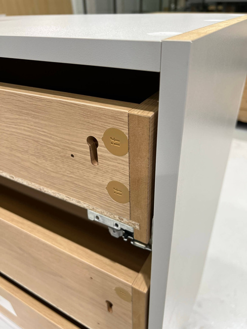 Złącze meblowe samozaciskowe Peanut® 1