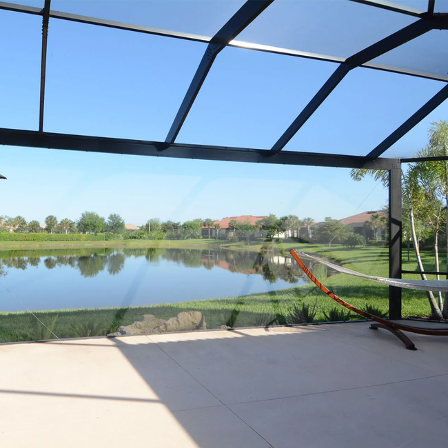 Siatka poliestrowa do moskitiery czarna szer. 1.22 m 18x18x0.4 mm TuffScreen