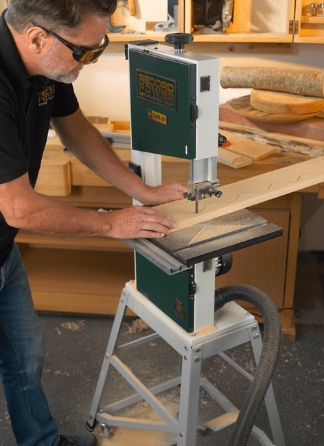 Mała pilarka taśmowa do drewna Sabre250