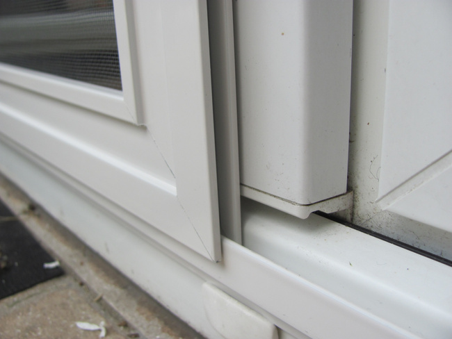 Drzwi przesuwne pod rolety