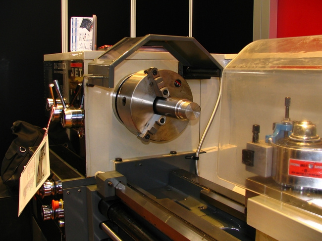 GH-2280ZX DRO Tokarka do metalu z wyświetlaczem w 3-osiach, Ø 560 mm / 2032 mm