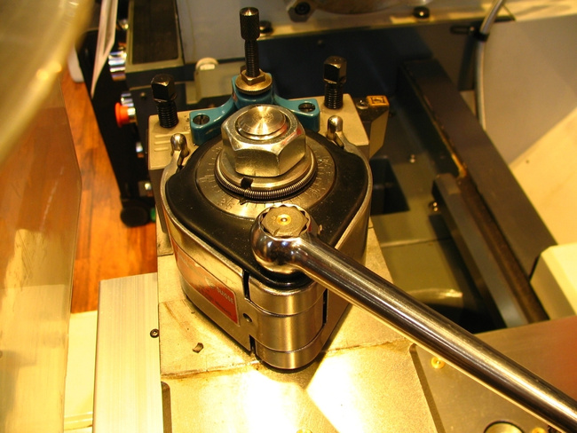 GH-2280ZX DRO Tokarka do metalu z wyświetlaczem w 3-osiach, Ø 560 mm / 2032 mm