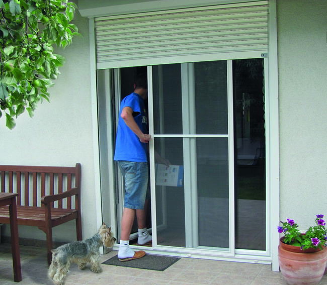 Drzwi przesuwne pod rolety