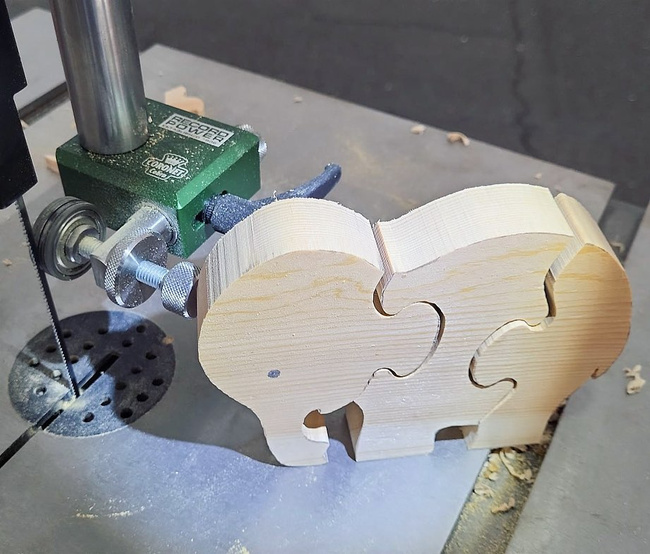 System prowadzenia Coronet Cobra do pilarki taśmowej BS300E i BS350S